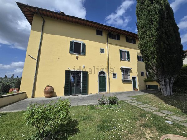 appartamento in vendita a Fiesole in zona Girone