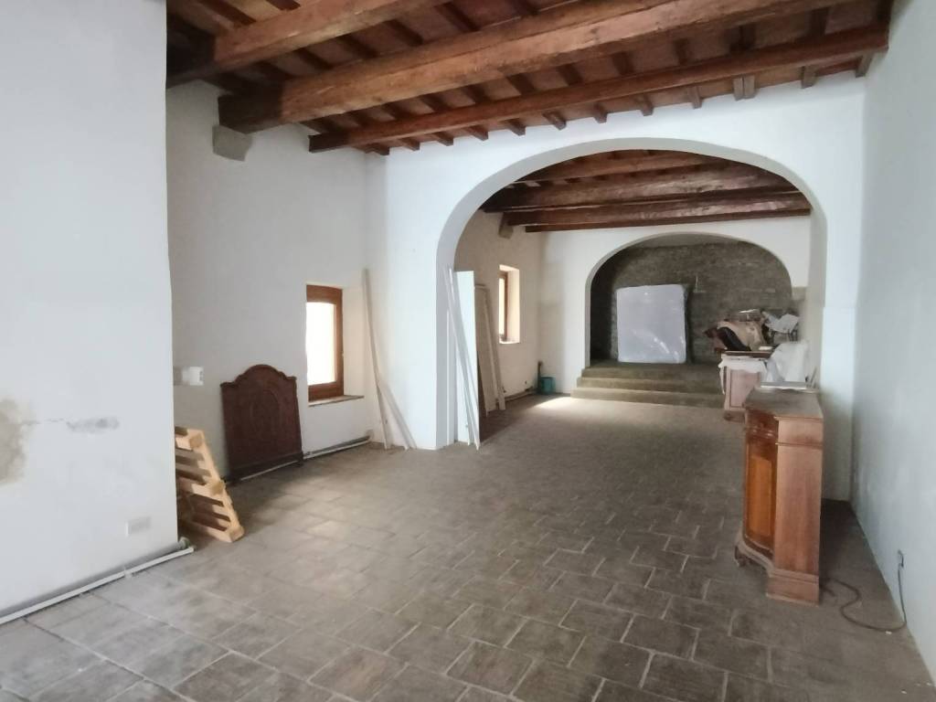 locale commerciale in vendita a Fiesole