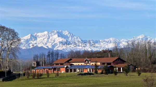 casa indipendente in vendita ad Agrate Conturbia