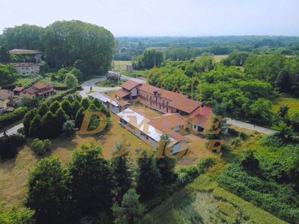 casa indipendente in vendita ad Agrate Conturbia