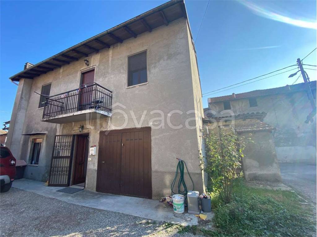 casa indipendente in vendita ad Agrate Conturbia in zona Conturbia