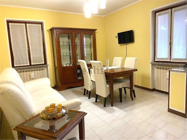 appartamento in vendita ad Agrate Conturbia