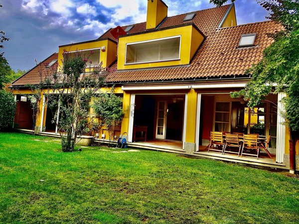casa indipendente in vendita ad Agrate Conturbia