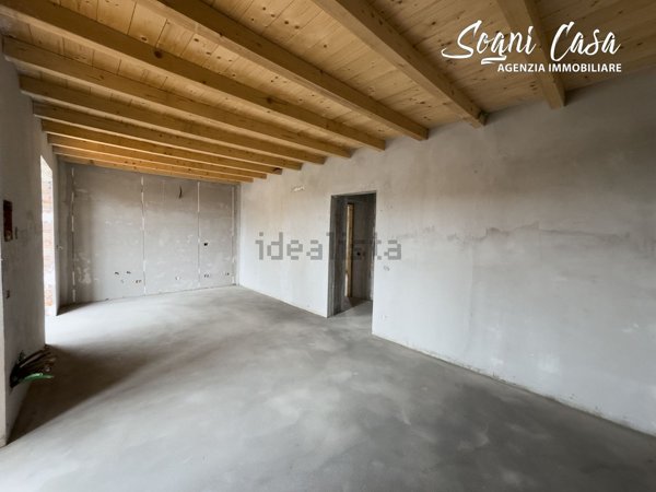 appartamento in vendita ad Agrate Conturbia