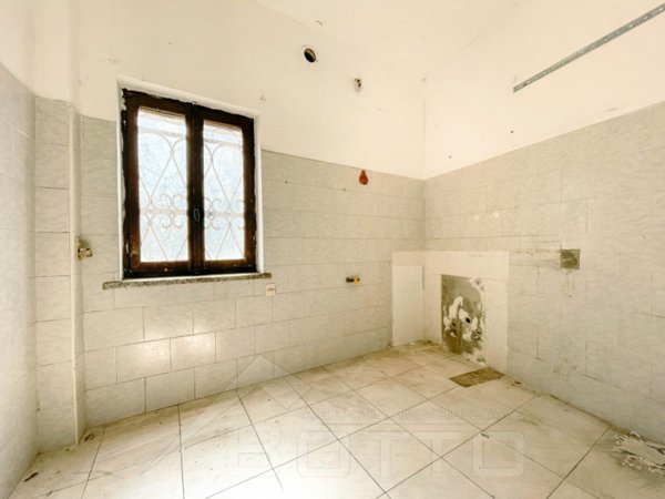 casa indipendente in vendita ad Agrate Conturbia