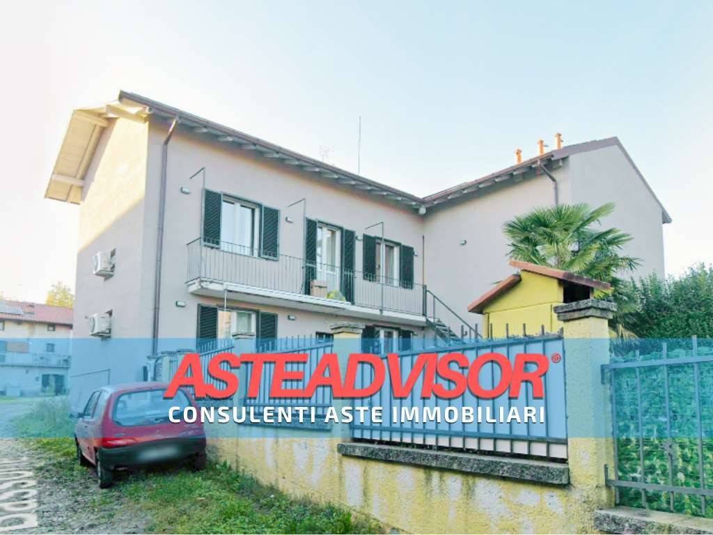 appartamento in vendita ad Agrate Conturbia in zona Conturbia