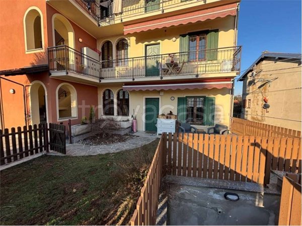 appartamento in vendita ad Agrate Conturbia in zona Conturbia