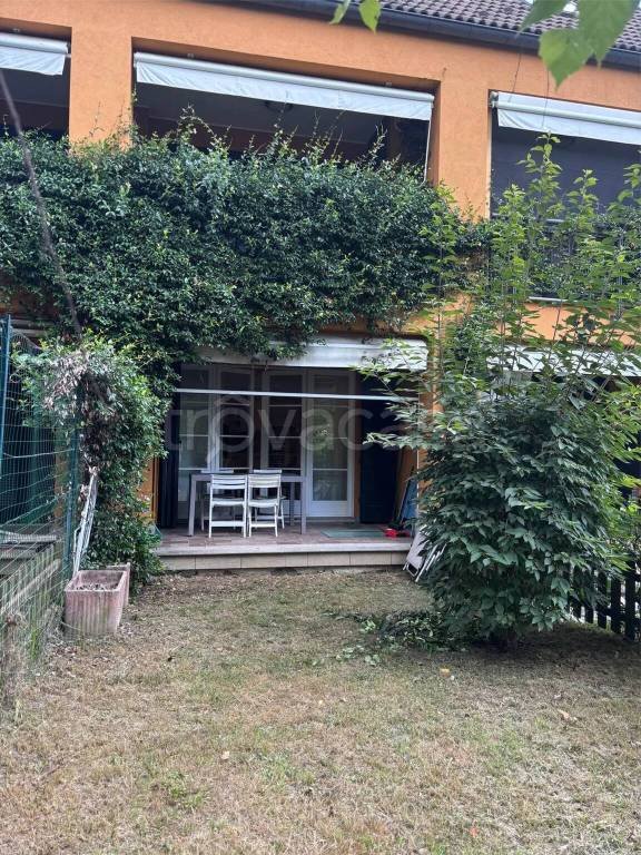 appartamento in vendita ad Agrate Conturbia