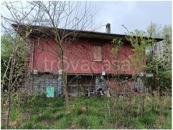 appartamento in vendita ad Agrate Conturbia in zona Conturbia