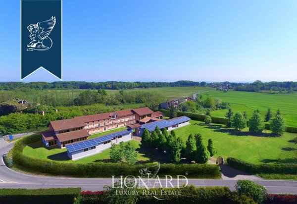 casa indipendente in vendita ad Agrate Conturbia