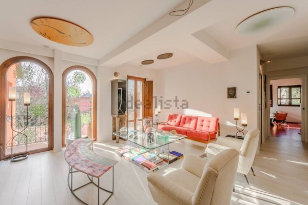 casa indipendente in vendita ad Agrate Conturbia in zona Agrate