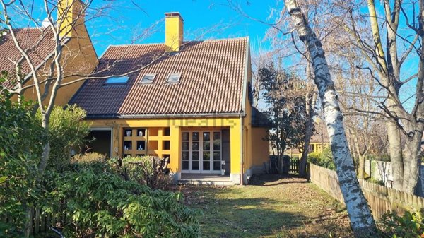 casa indipendente in vendita ad Agrate Conturbia