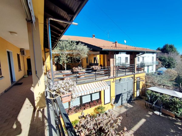 appartamento in vendita ad Agrate Conturbia