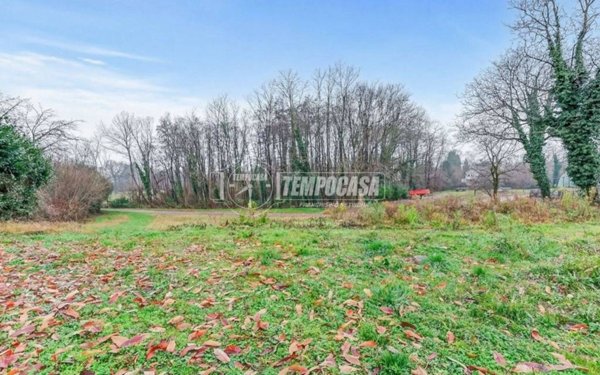 casa indipendente in vendita ad Agrate Conturbia in zona Conturbia