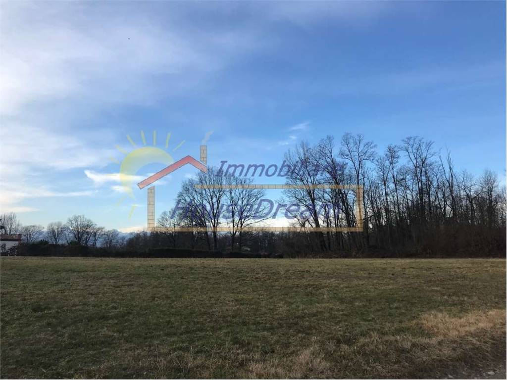 terreno edificabile in vendita ad Agrate Conturbia in zona Agrate