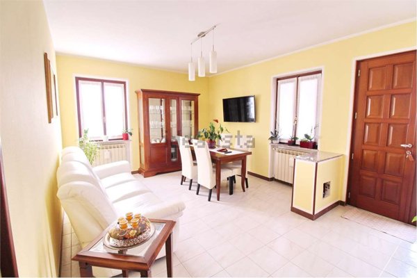 appartamento in vendita ad Agrate Conturbia