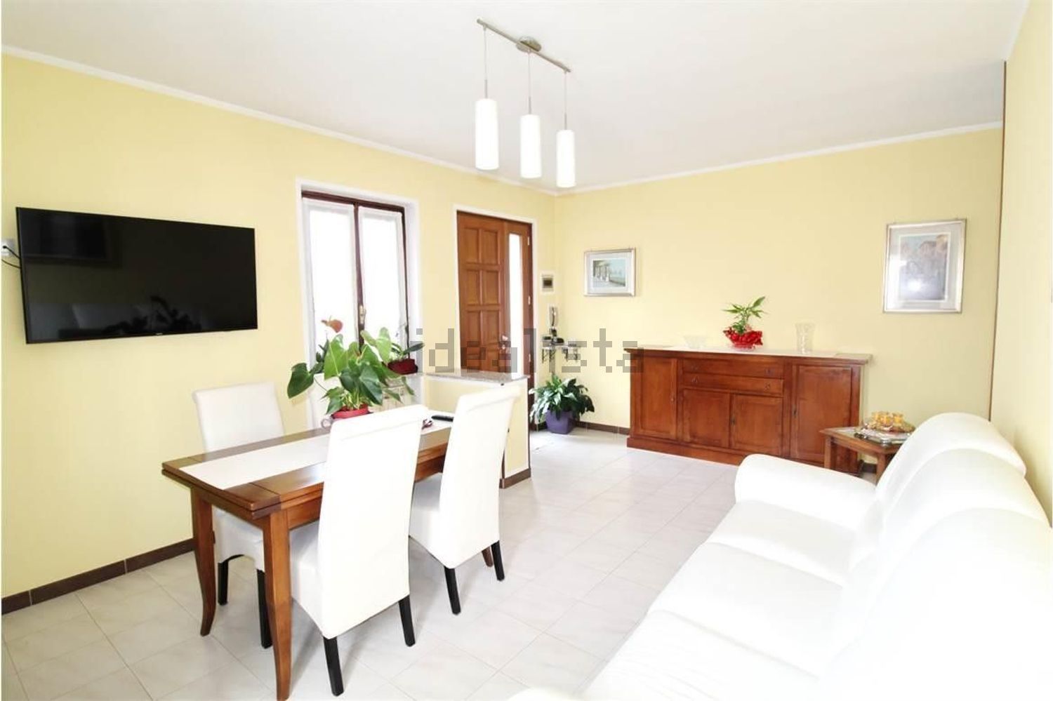 appartamento in vendita ad Agrate Conturbia