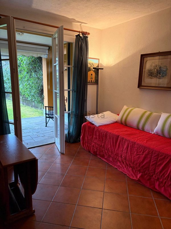 appartamento in vendita ad Agrate Conturbia