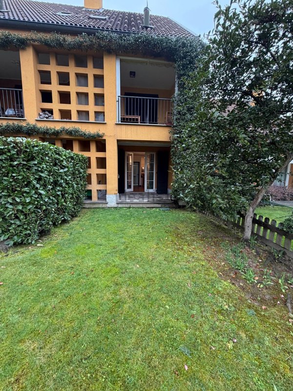 appartamento in vendita ad Agrate Conturbia