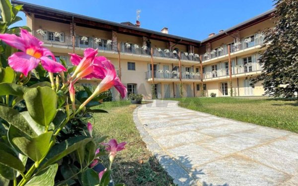 appartamento in vendita ad Agrate Conturbia