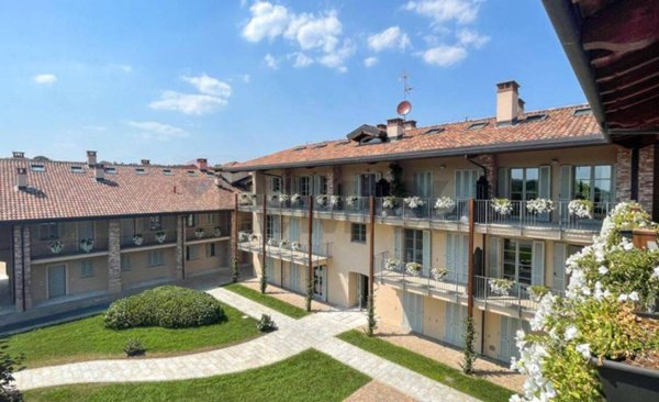 appartamento in vendita ad Agrate Conturbia