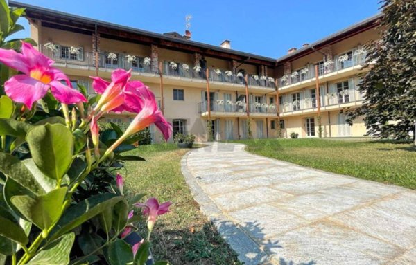 appartamento in vendita ad Agrate Conturbia