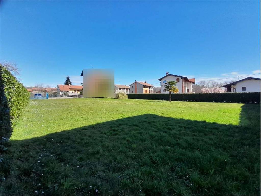 terreno edificabile in vendita ad Agrate Conturbia
