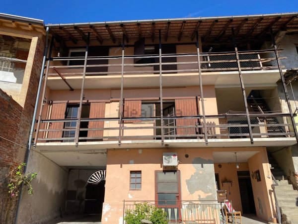 appartamento in vendita ad Agrate Conturbia