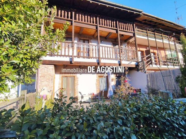 casa indipendente in vendita ad Agrate Conturbia in zona Conturbia