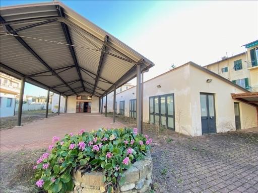 negozio in affitto a Firenze in zona Careggi