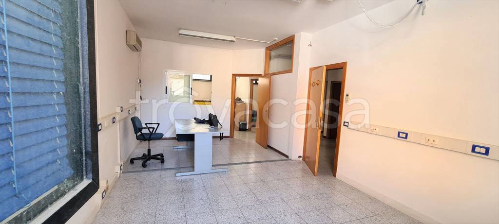 ufficio in vendita a Firenze in zona Gavinana