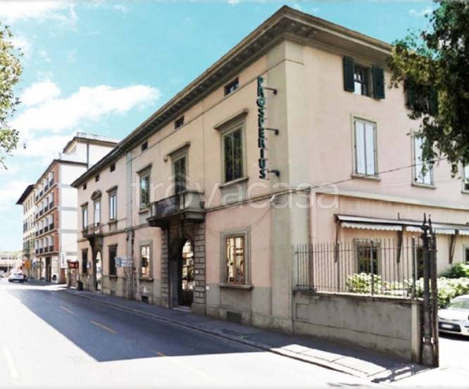casa indipendente in vendita a Firenze in zona Centro Santa Maria Novella