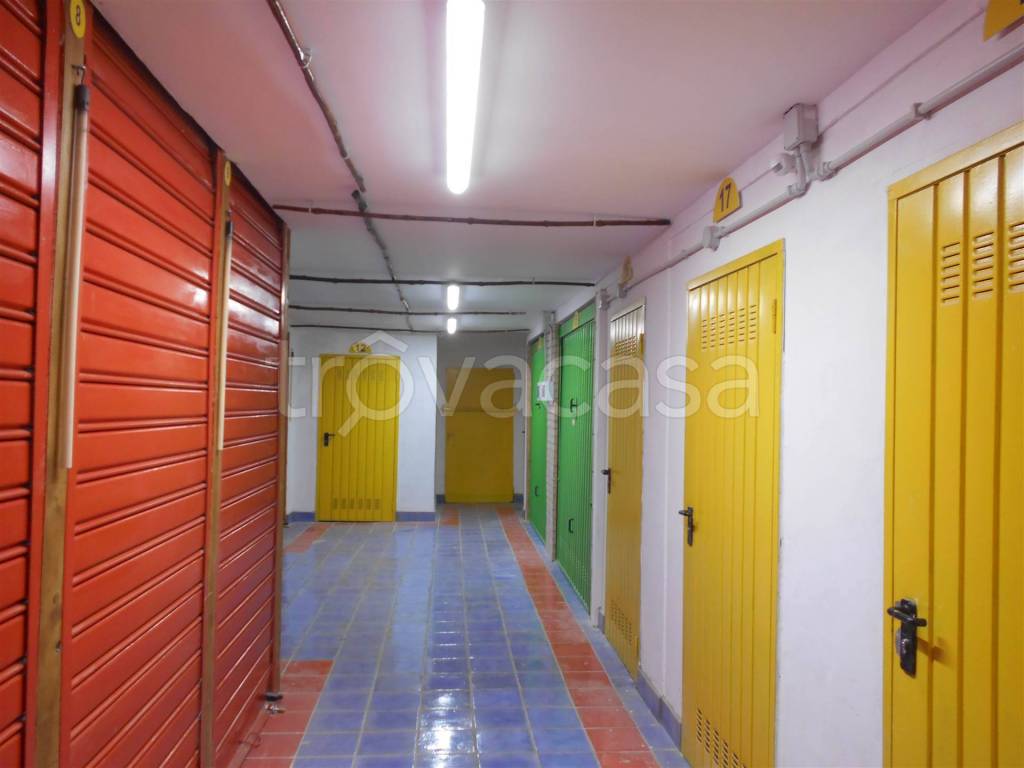 locale commerciale in vendita a Firenze