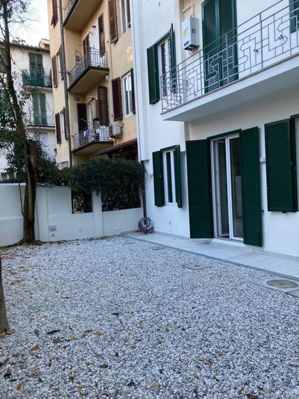 casa indipendente in vendita a Firenze in zona Statuto