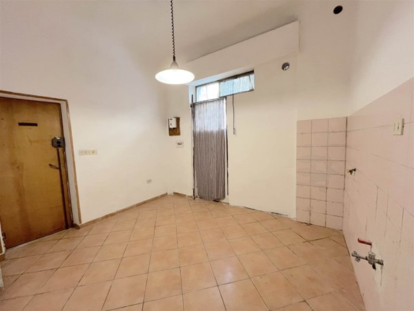 negozio in vendita a Firenze in zona Campo di Marte