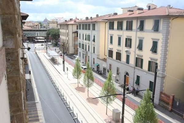 negozio in vendita a Firenze in zona Statuto