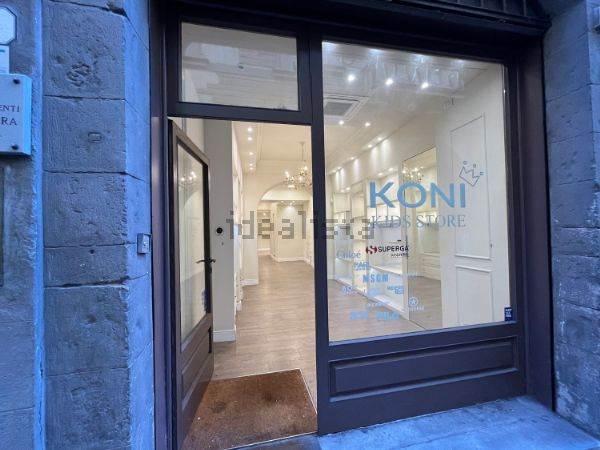 negozio in vendita a Firenze in zona Centro Duomo