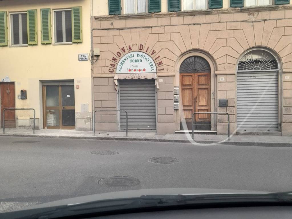negozio in vendita a Firenze in zona Legnaia