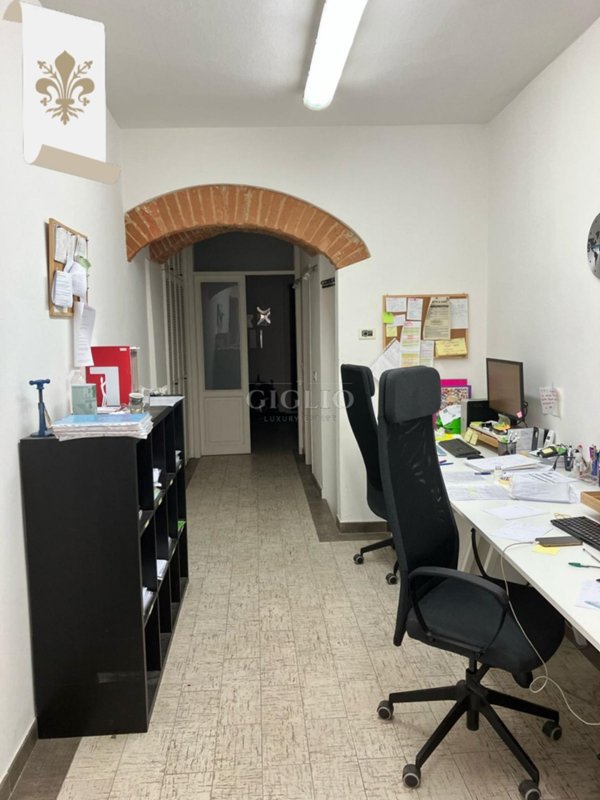 ufficio in vendita a Firenze in zona Centro San Frediano