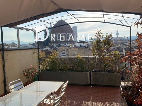 appartamento in vendita a Firenze in zona Centro San Lorenzo