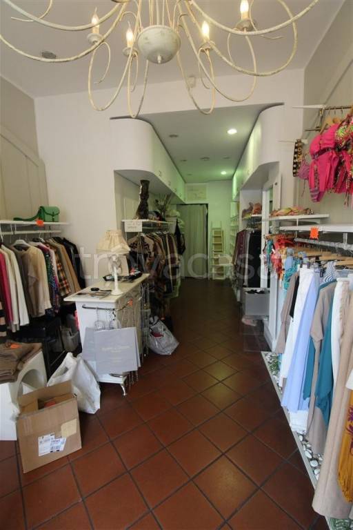 negozio in vendita a Firenze in zona Le Cure