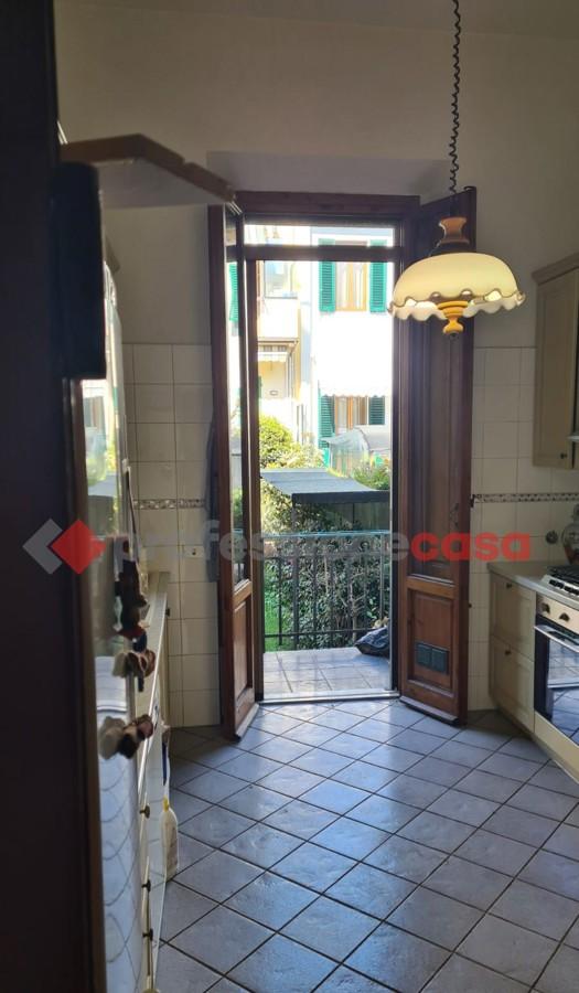 casa indipendente in vendita a Firenze in zona Settignano