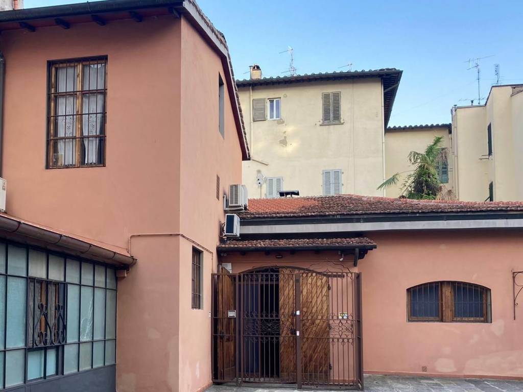 casa indipendente in vendita a Firenze in zona Statuto