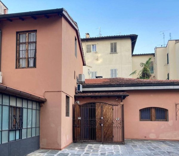 casa indipendente in vendita a Firenze in zona Statuto
