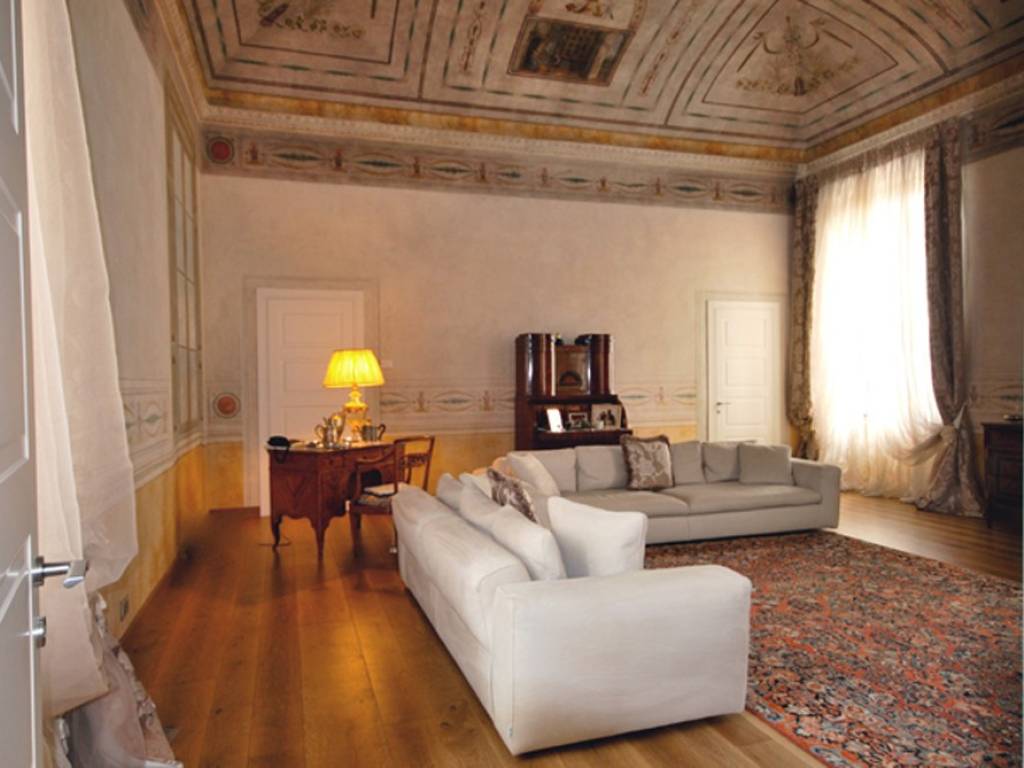 intera palazzina in vendita a Firenze