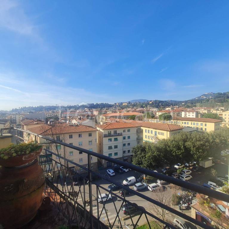 appartamento in vendita a Firenze in zona Campo di Marte