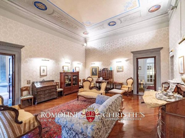casa indipendente in vendita a Firenze in zona Centro Santa Maria Novella