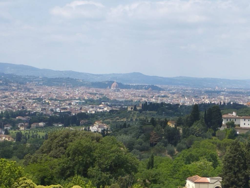 appartamento in vendita a Firenze in zona Settignano