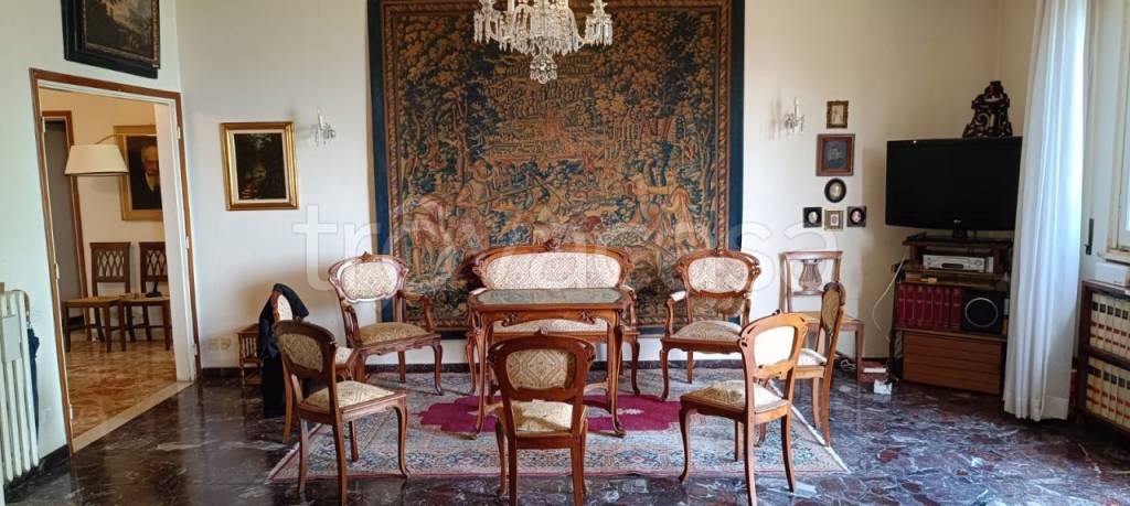 appartamento in vendita a Firenze in zona Settignano