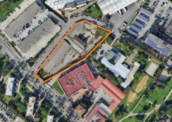 locale commerciale in vendita a Firenze in zona Firenze Nova